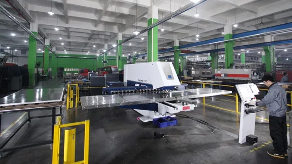 Trang Thiết Bị Sản Xuất